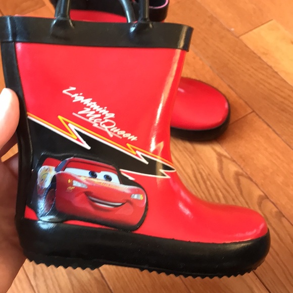 Disney Lightning McQueen toddler rain boots - Picture 2 of 5